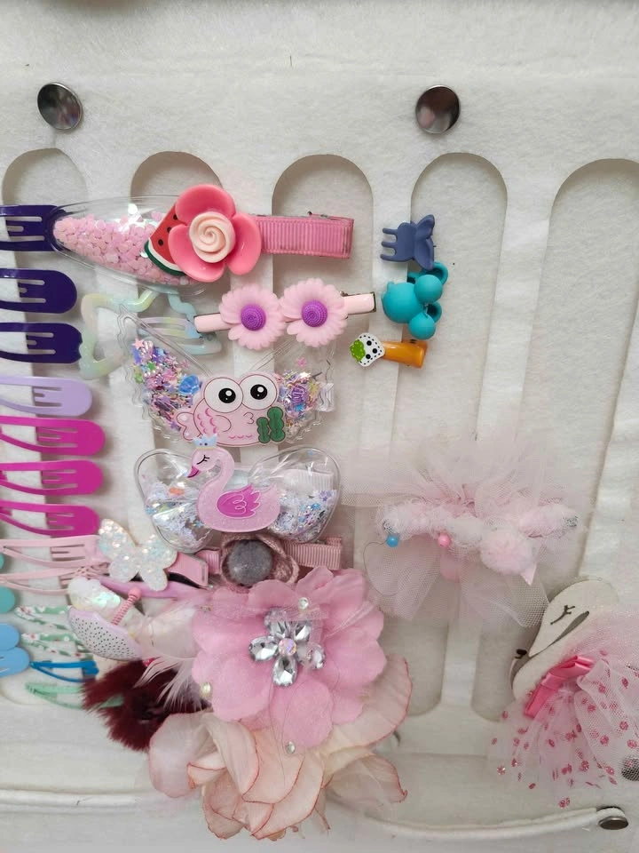 Large Girls Hair Accessory Organizer + Clips Included 🎀 - photo 3
