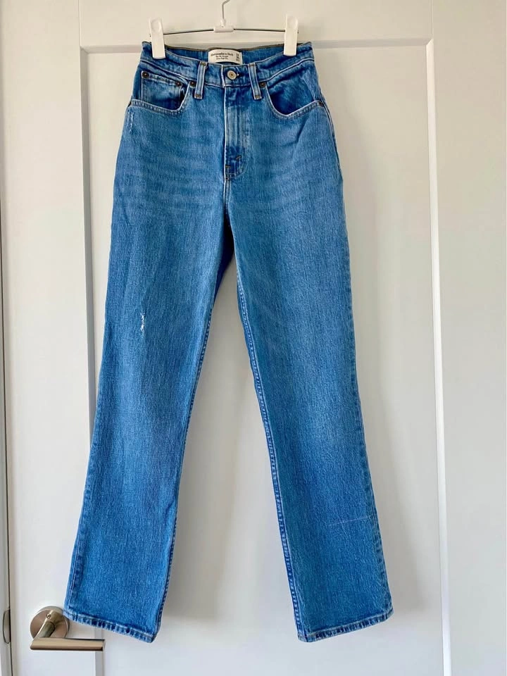 New Abercrombie & Fitch '90s Straight Ultra High Rise Jeans 24 0