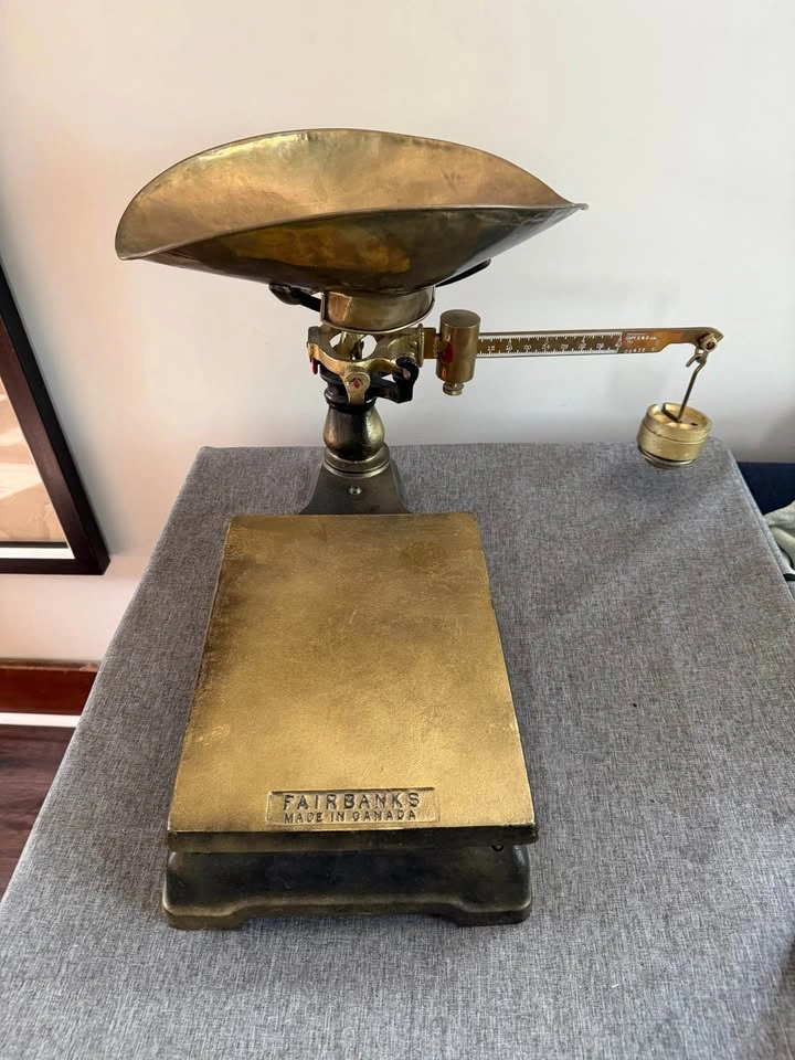 Antique Hudson Bay Company Scale - photo 2