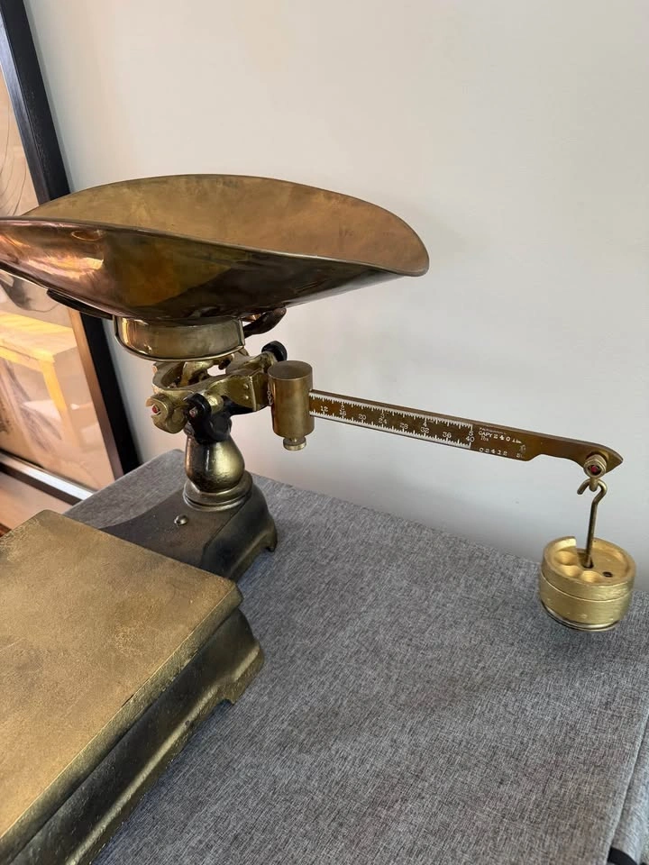 Antique Hudson Bay Company Scale - photo 3