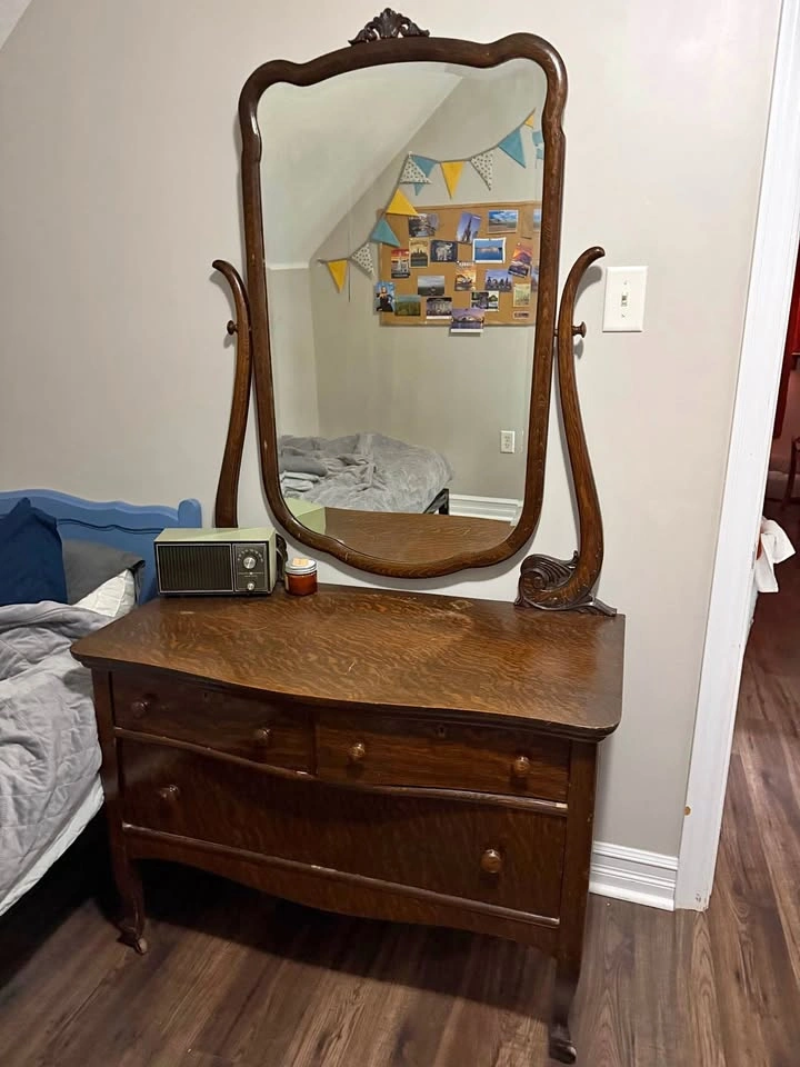 Vanity Dresser with Mirror