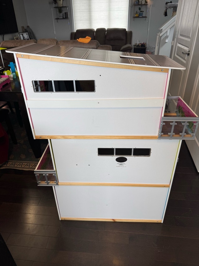 Doll House for Barbie or Similar Sized Dolls - photo 3
