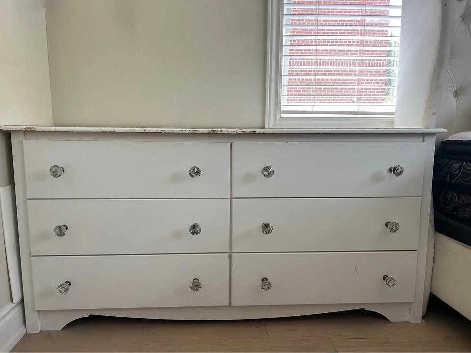 White 6-Drawer Dresser with Crystal Knobs - photo 2