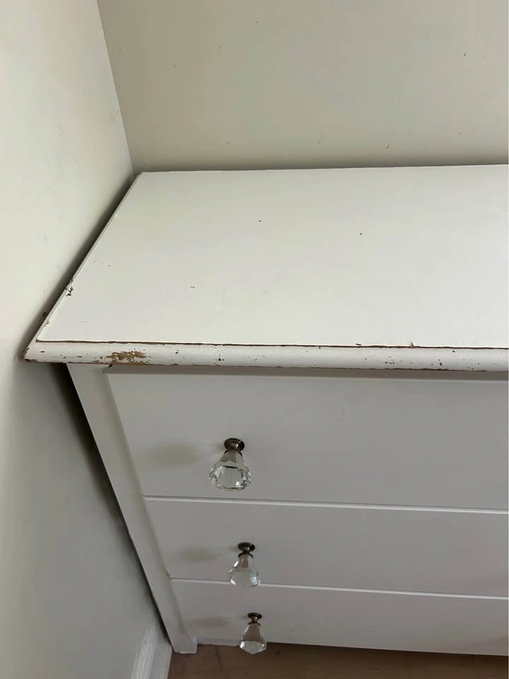 White 6-Drawer Dresser with Crystal Knobs - photo 3
