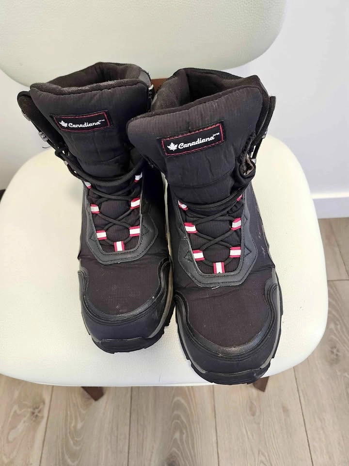 Canadiana Winter Boots Size 10