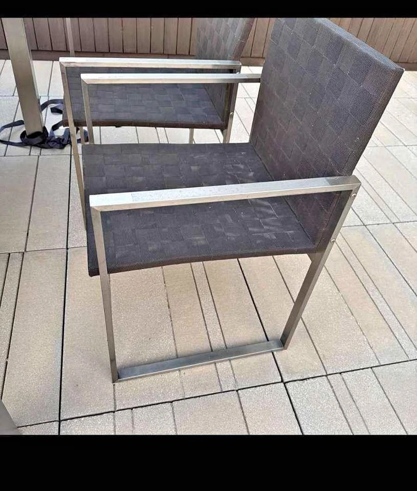 4 Outdoor Chairs