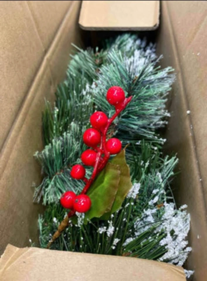 National Tree Company Pre-Lit Wreath - photo 3
