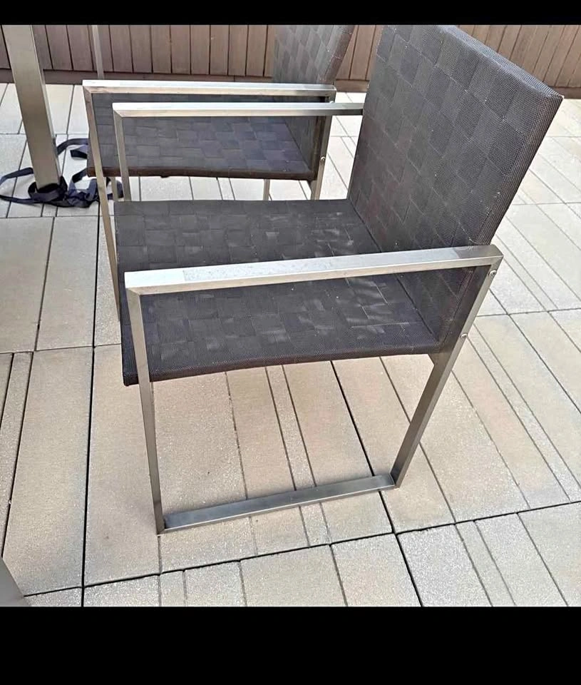 4 Outdoor Chairs