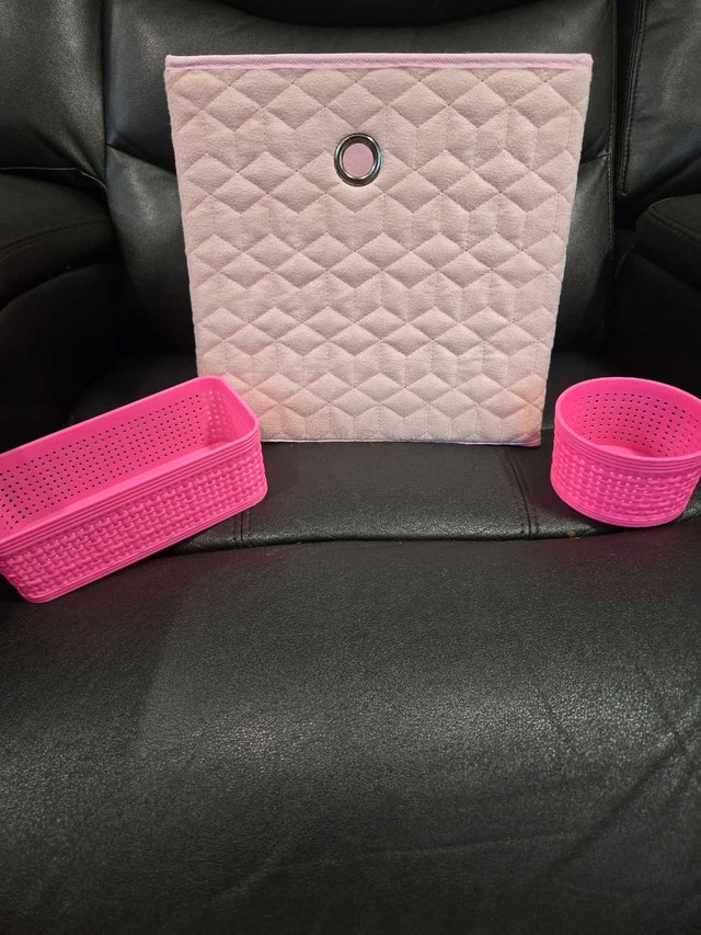 Storage bins