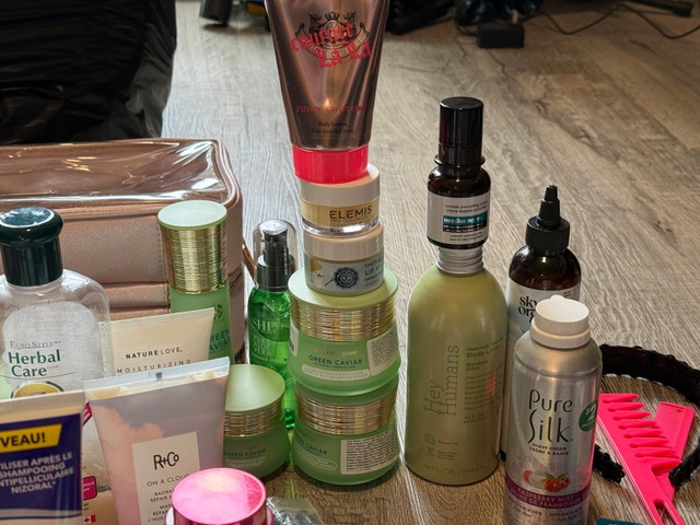 Skincare and Beauty Bundle - photo 3