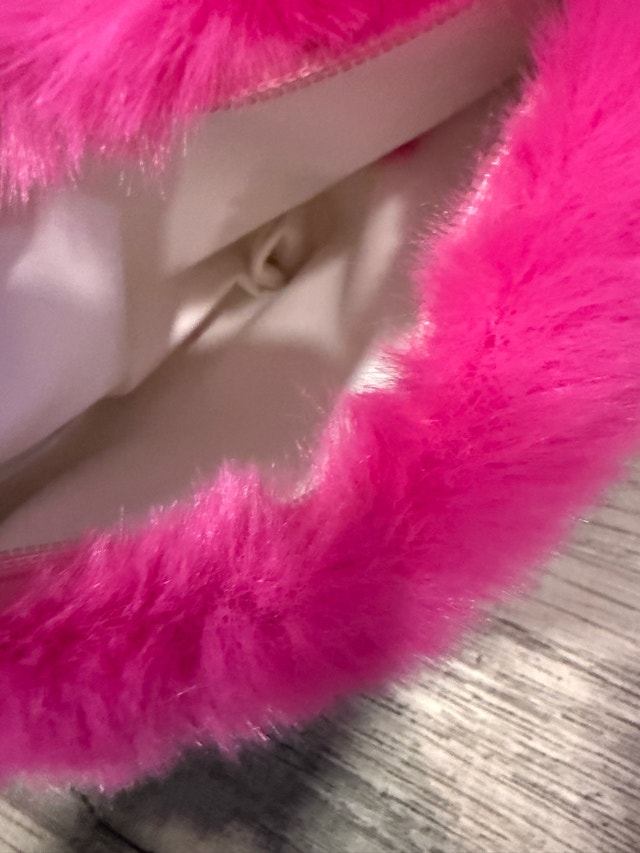 Heart shaped purses - photo 2