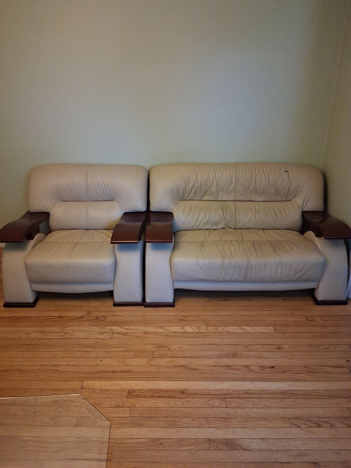 Global Furniture Sofa and Love Seat Leather Cappuccino Wood