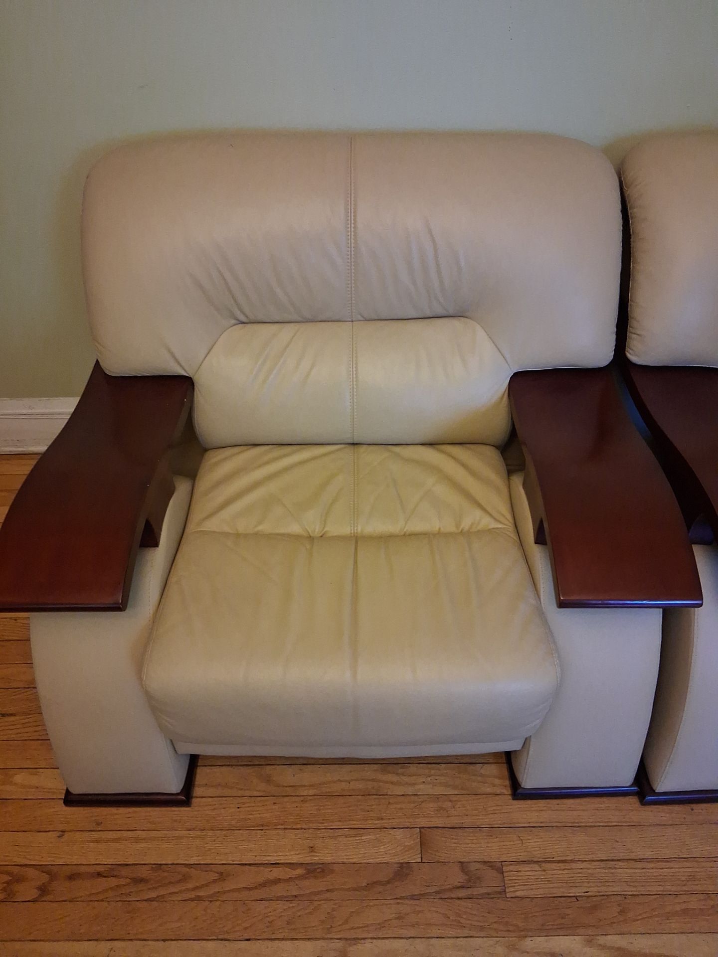 Global Furniture Sofa and Love Seat Leather Cappuccino Wood - photo 2