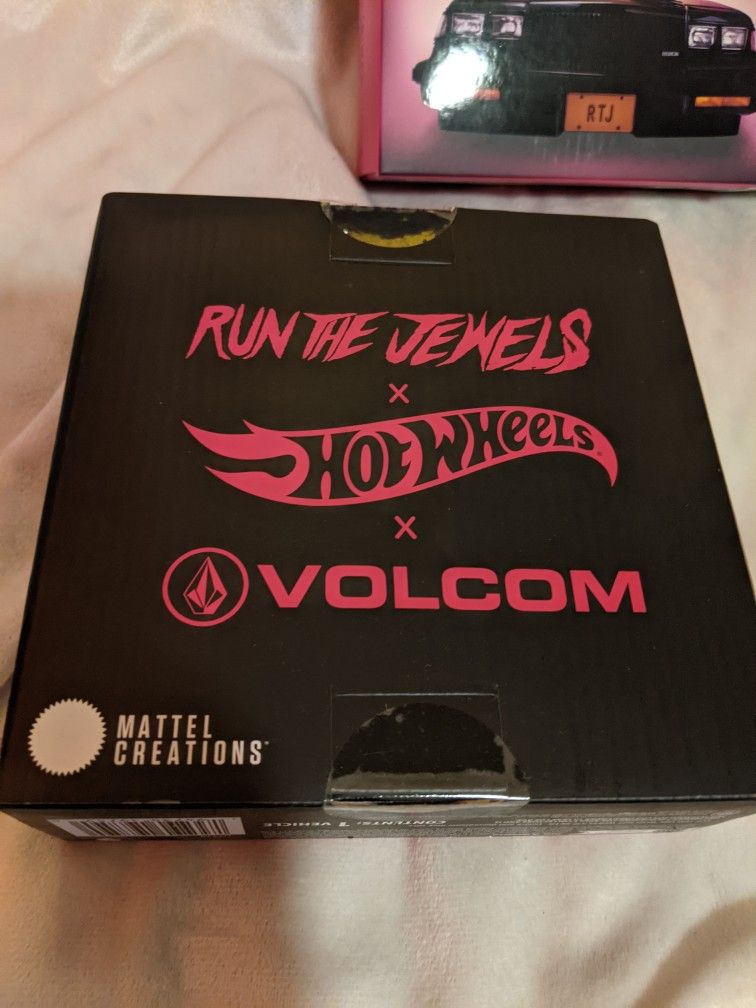 Hot Wheels Run The Jewels 1987 Buick Regal GNX - photo 4