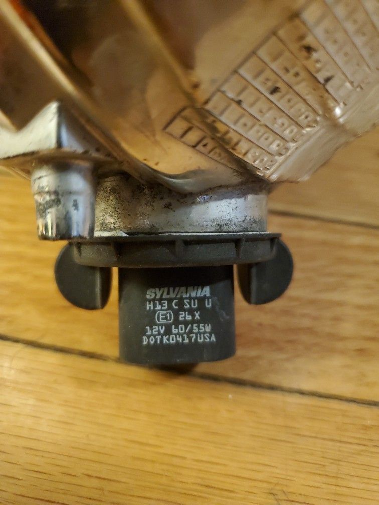 Jeep Wrangler OEM Headlights and Side Marker Lights - photo 3