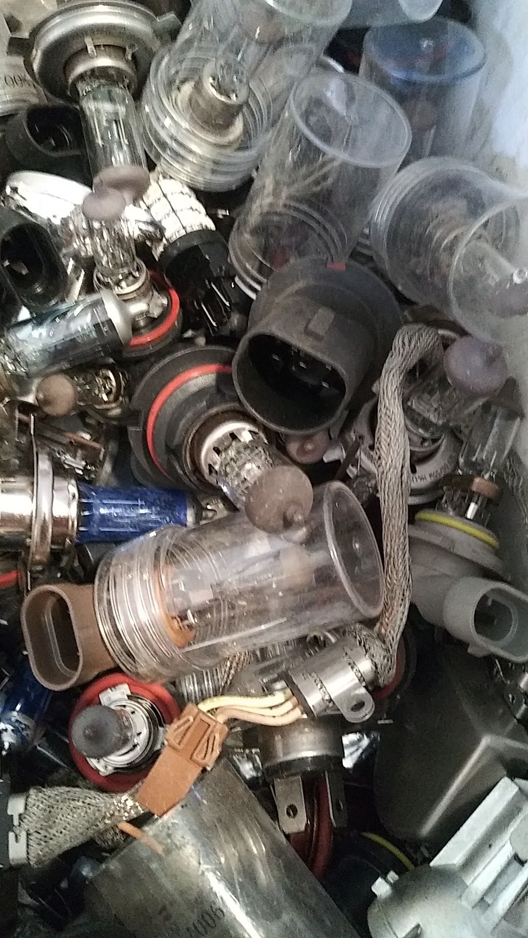 Halogen Bulbs all sizes. $2 Sylvania Osram philips - photo 3