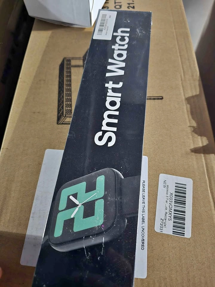 Smart Watch new in box
