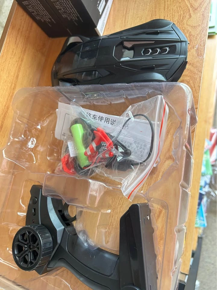 High Speed RC Super Car with LED Lights – 2.4GHz Remote Control - photo 2