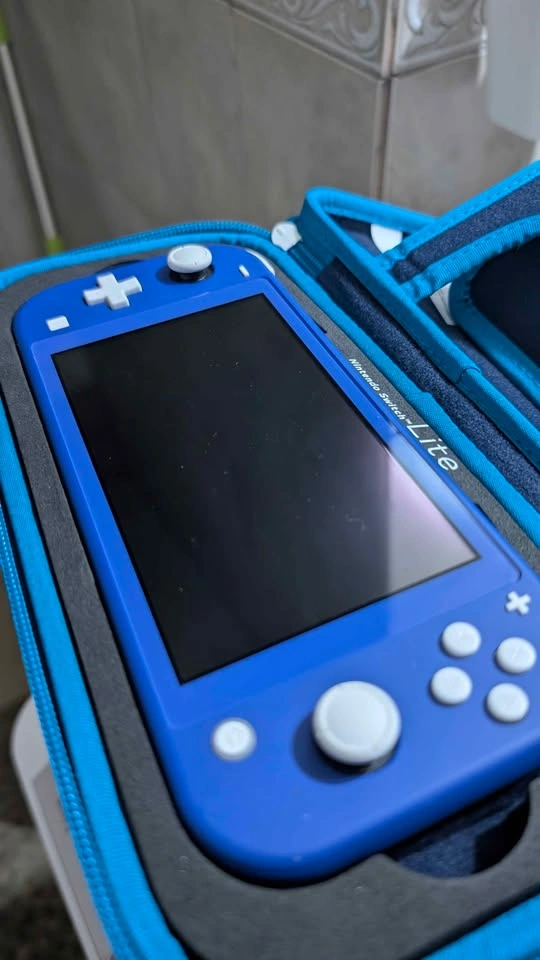FLAWLESS Blue Nintendo Switch Lite Bundle - Perfect Screen + Zel - photo 2