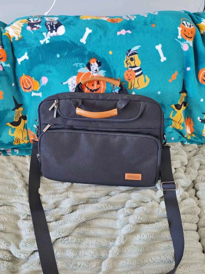 DOMISO Black Laptop Messenger Bag
