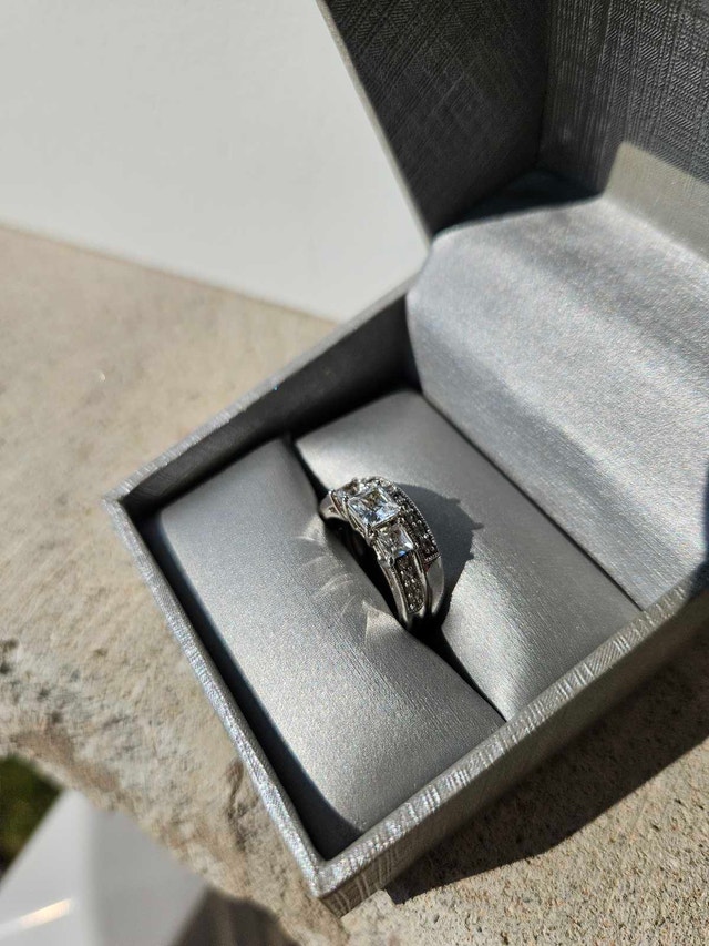 Engagement/Wedding Band Combo - photo 2