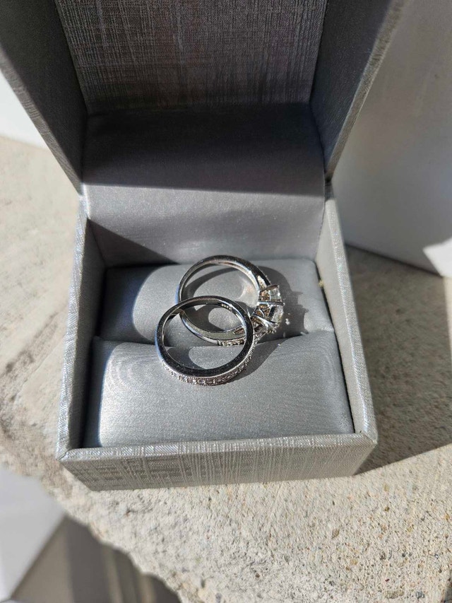 Engagement/Wedding Band Combo - photo 4