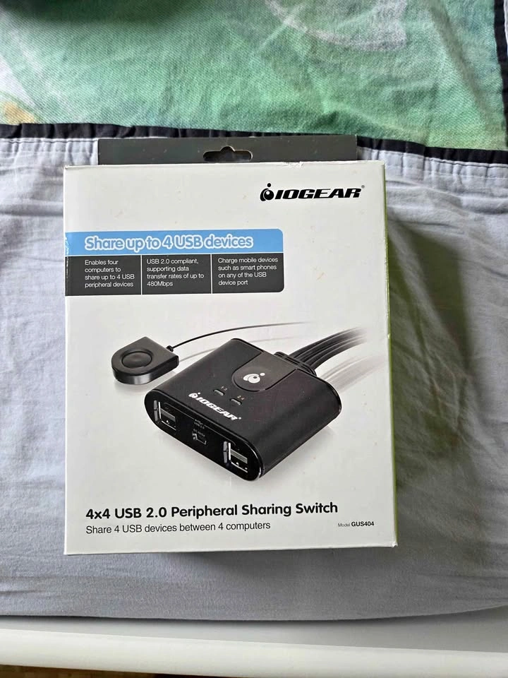 IOGEAR 4x4 USB 2.0 Peripheral Sharing Switch