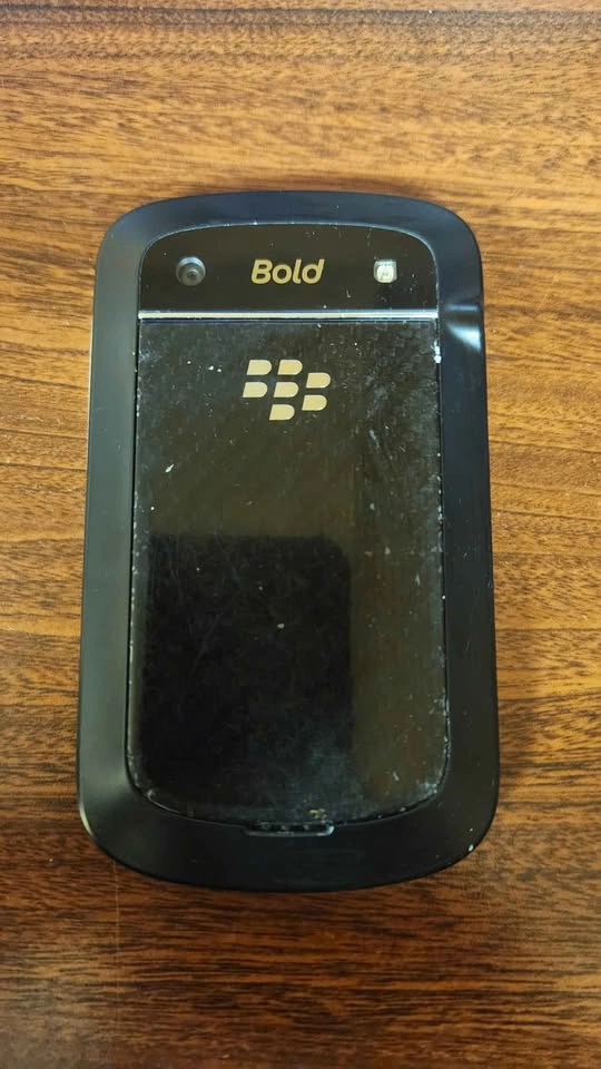 Blackberry Bold 9900 Unlocked - photo 3