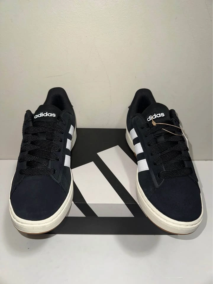 Adidas Men Suede Shoes. Size 10 & 11 US. Firm price. - photo 5