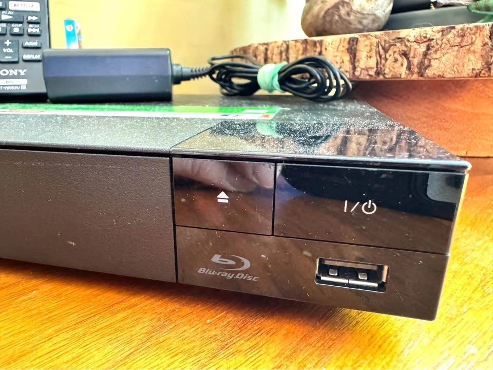 Sony BDP-S1500 Blu ray player + streaming box - photo 4