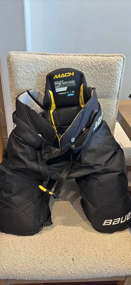 Bauer Mach Hockey Pants – INT Medium