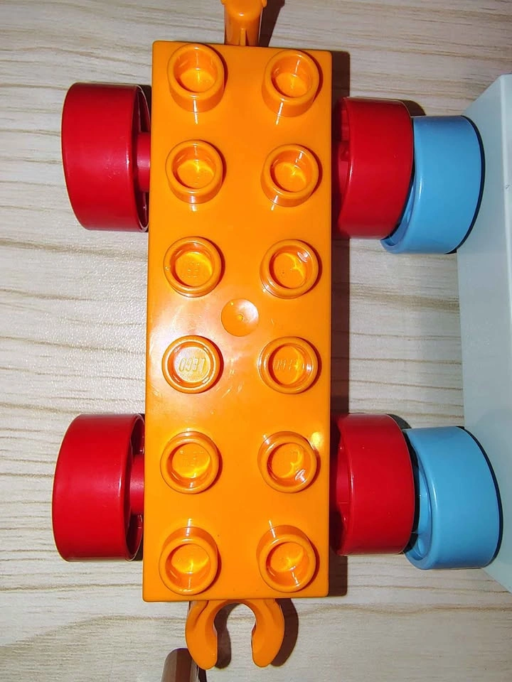 LEGO Duplo Car Bases 2 for $1 - photo 2