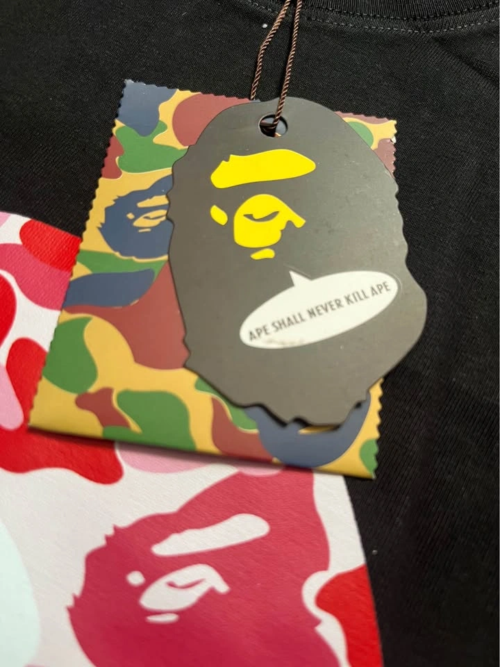 BAPE Black Pink Camo Ape Head Tee M NWT - photo 3