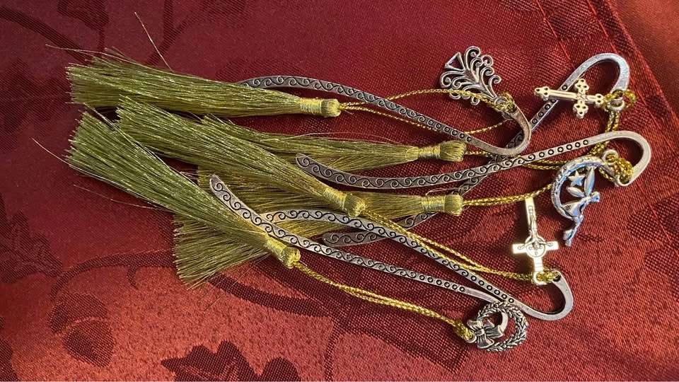 Free Bookmark with Purchase🧚🏻‍♀️ - photo 5