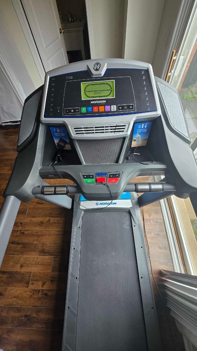 Horizon Fitness CT7.2 Treadmill - Excellent Condition - photo 2