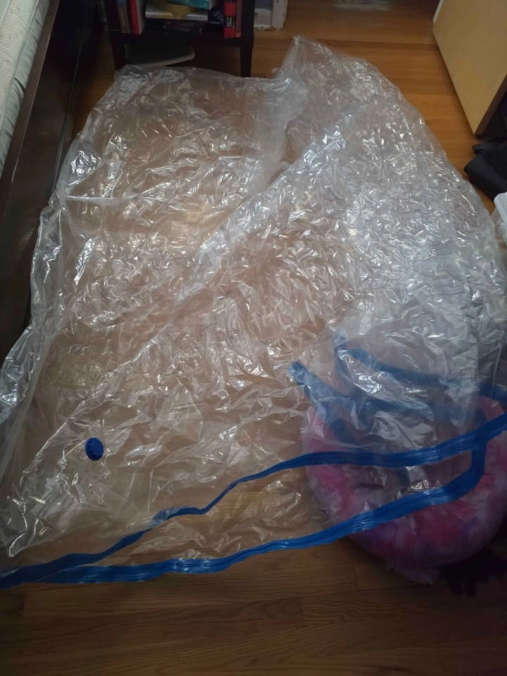 Foam Mattress Vacuum Storage Bag - photo 2
