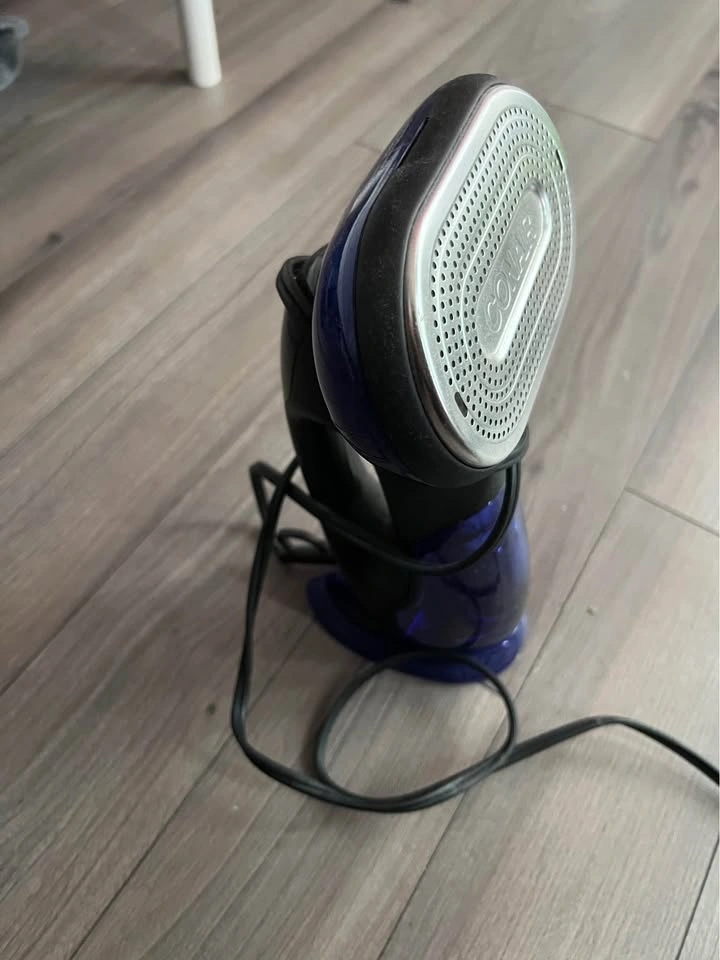 Conair GS108C Extreme Steam Handheld & Iron 2-in-1 Steamer - photo 3