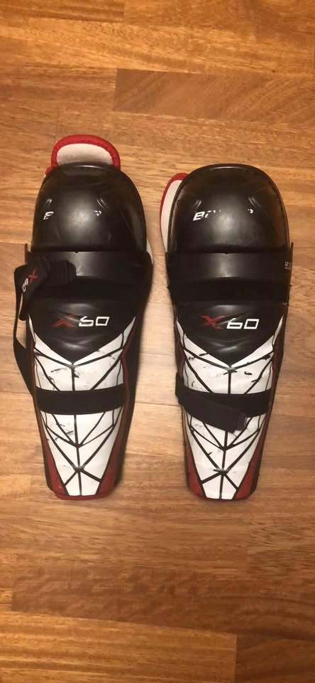 Hockey knee pads