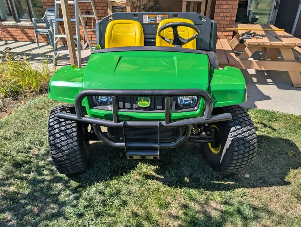 JOHN DEERE 6X4 GATOR thumbnail