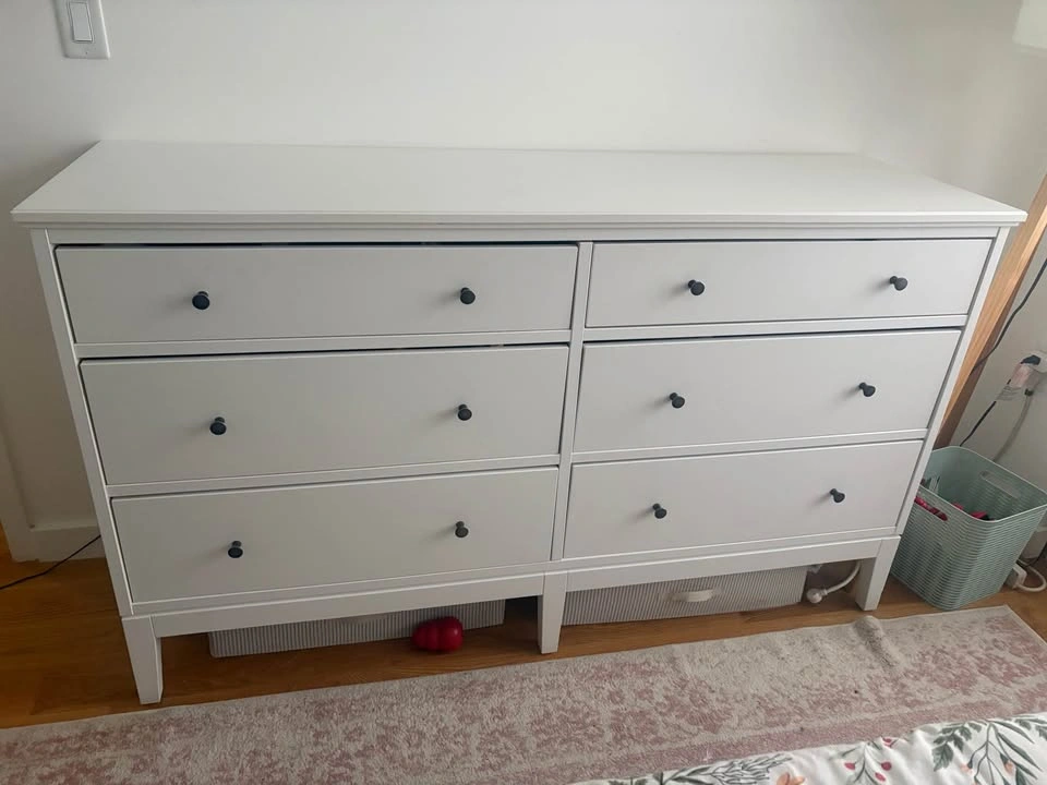 6-Drawer White Dresser - photo 2