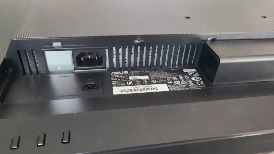 Asus PB287Q 28-inch 4K Monitor (For Parts) - photo 3