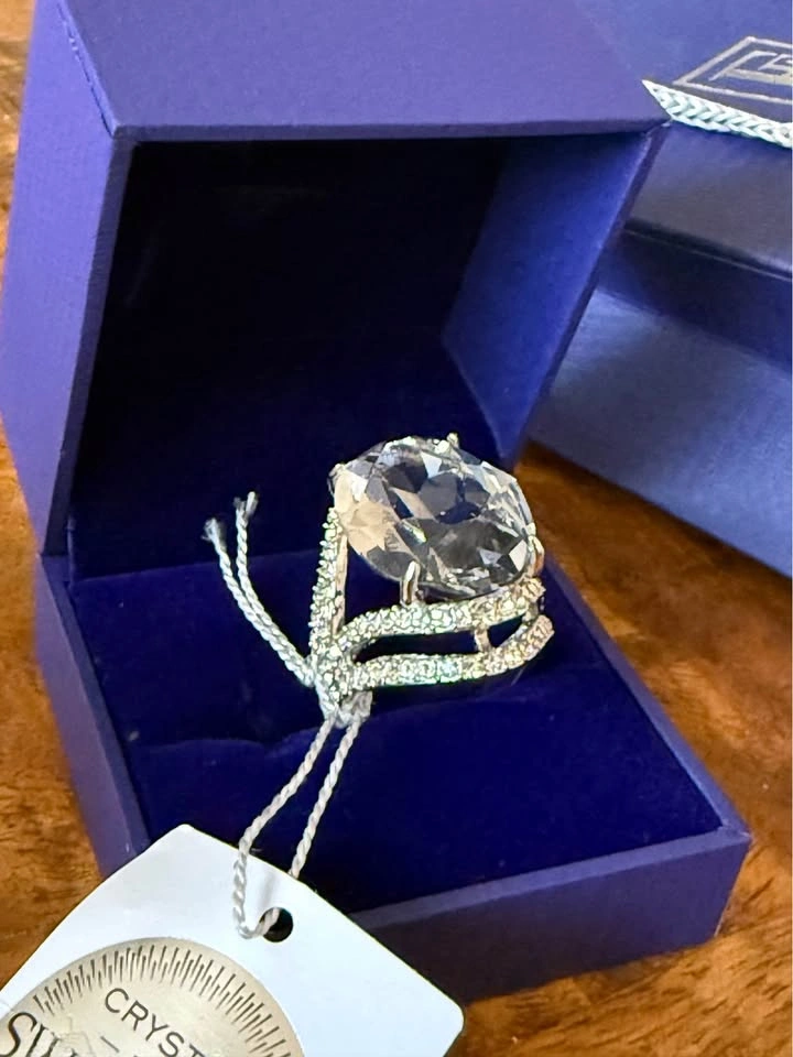 Swarovski Crystal Ring with Box - photo 2