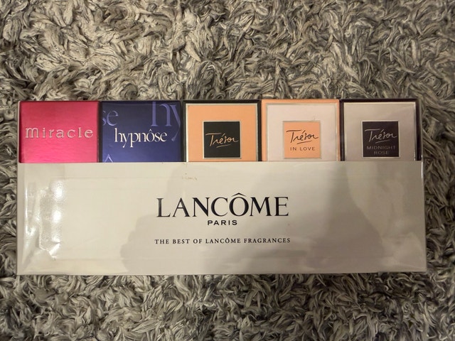 BRAND NEW, SEALED - Lancome Fragrance Exclusive Travel Set