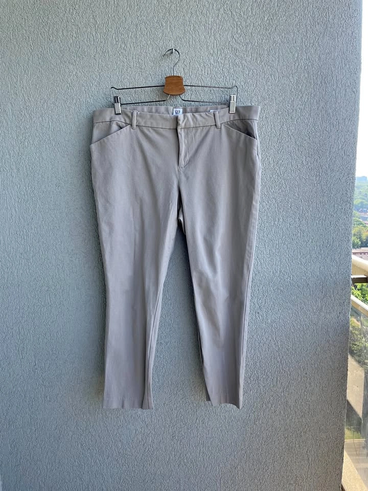 GAP Skinny Ankle Cotton Pants - Size 18