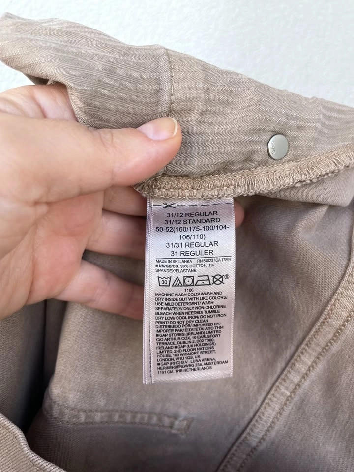 Size 31 GAP High Rise Beige Denim Shorts - photo 5