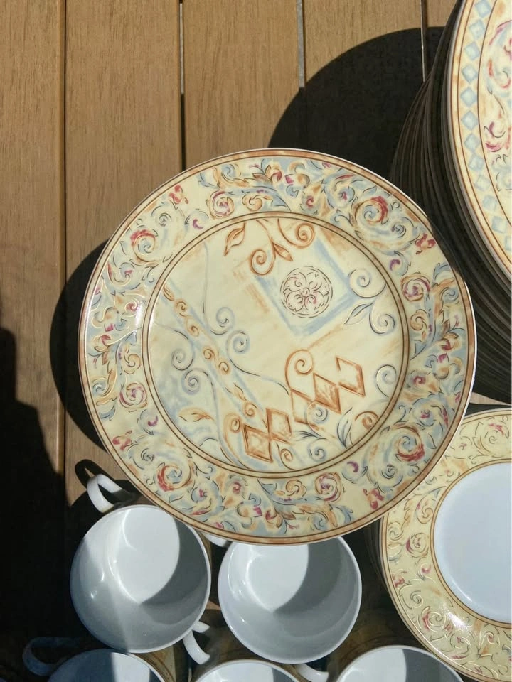 Fine China Dinnerware Set by TopChoice - photo 3