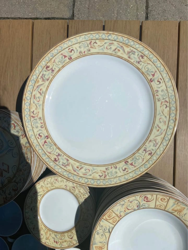 Fine China Dinnerware Set by TopChoice - photo 4