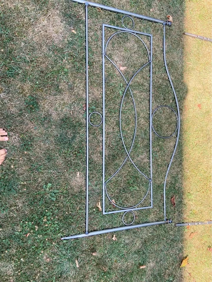 Metal bed frame - photo 5