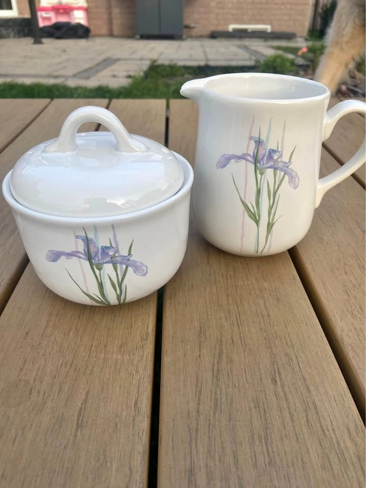 Corelle Coordinates Sugar Bowl & Creamer Set
