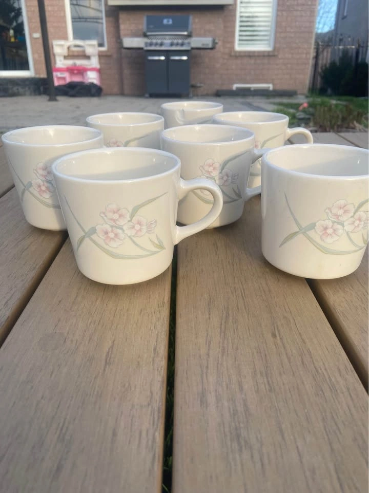 Corning Ware Cup and Saucer Set - photo 4